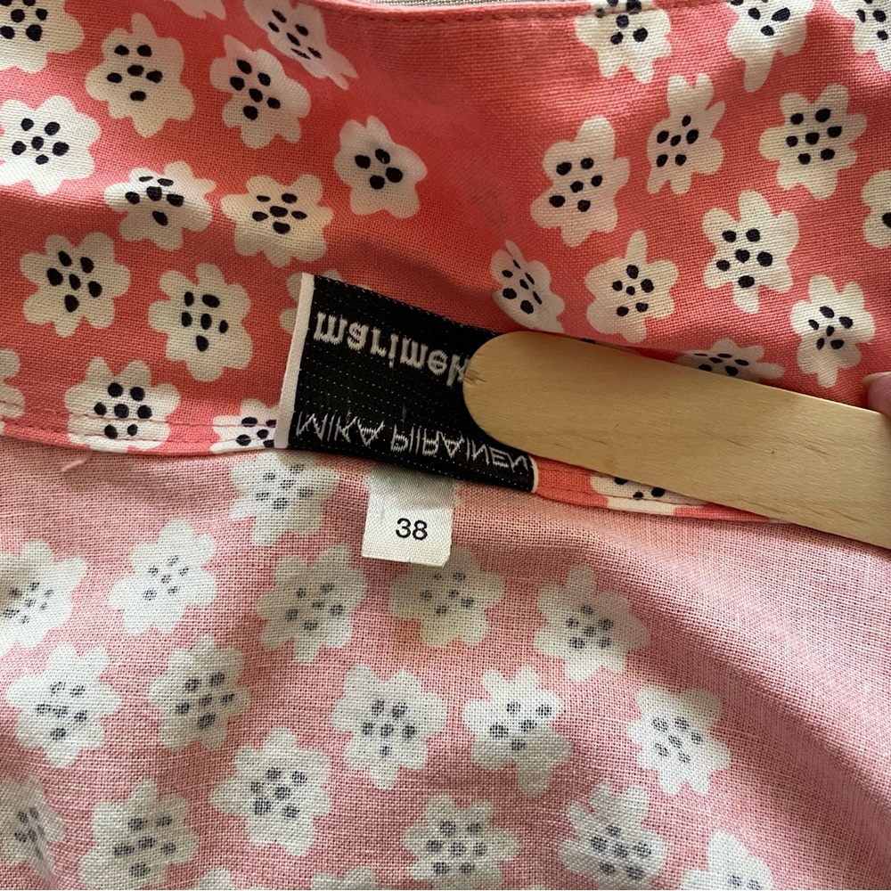 Marimekko Floral Button-Up Top in Coral Pink and White size M - Picture 9 of 12